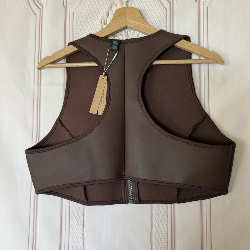 NWT SKIMS Rubberized Scuba SWIM Scoop Neck ZIPPER BIKINI TOP COCOA Sz 2X Fits L